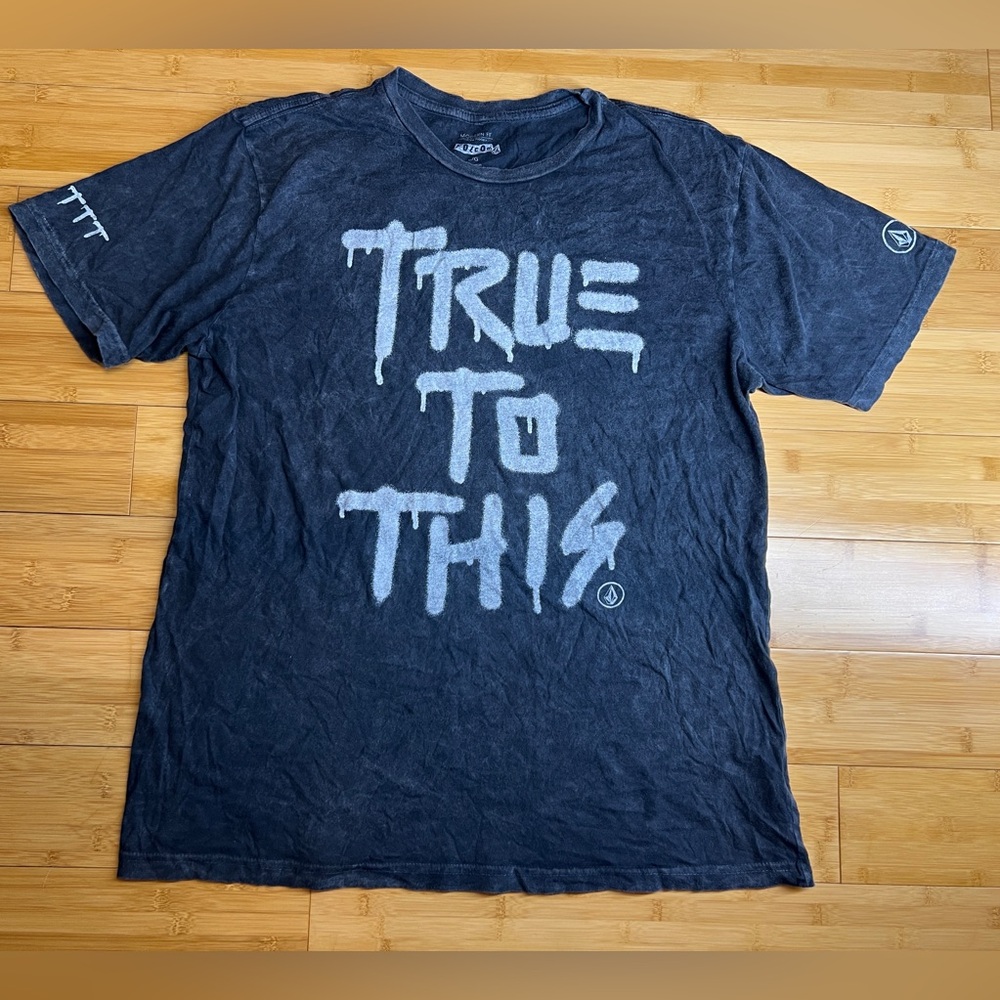 Volcom men’s Modern Fit Short Sleeve charcoal True To This Grunge T-Shirt|Size:L